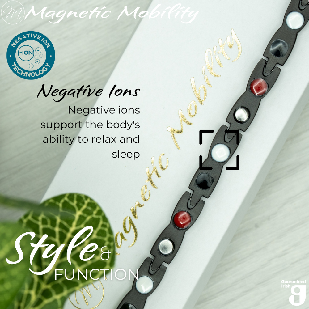 
                  
                    Load image into Gallery viewer, Snapdragon Night 4in1 magnetic bracelet by Magnetic Mobility, highlighting the negative ions feature which supports the body&amp;#39;s ability to relax and sleep. Ideal for reducing stress and promoting better health.
                  
                