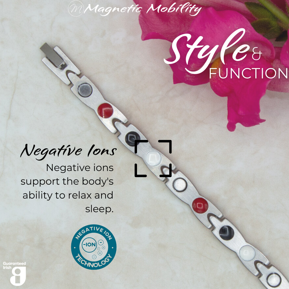 
                  
                    Load image into Gallery viewer, Snapdragon Moon 4in1 magnetic bracelet by Magnetic Mobility, highlighting the negative ions feature which supports the body&amp;#39;s ability to relax and sleep. Ideal for reducing stress and promoting better health.
                  
                