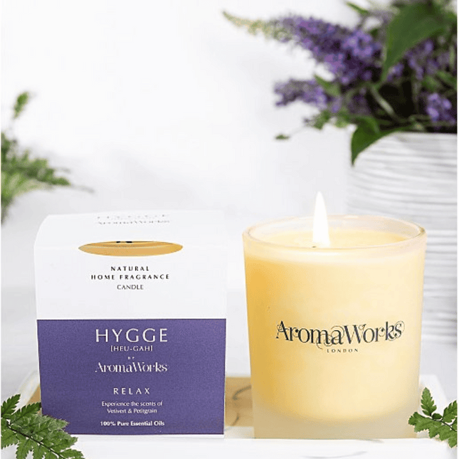 AromaWorks HYGGE RELAX - Vetivert & Petitgrain Candle with  Essential Oil