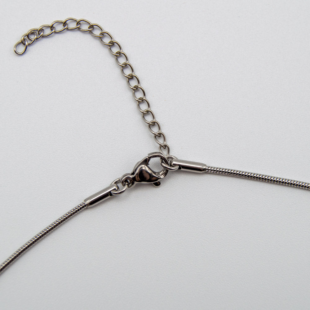 
                  
                    Load image into Gallery viewer, Close up of the secure clasp on the Magnetic Mobility Magnetic Necklace
                  
                