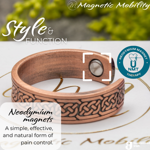 
                  
                    Load image into Gallery viewer, Close up of the Neodymium magnets on the Privet copper ring from Magnetic Mobility - the open backed ring features NTM or Neodymium magnet therapy for arthritis. 
                  
                