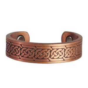 
                  
                    Load image into Gallery viewer, Privet copper ring by Magnetic Mobility featuring a simple Celtic design. This adjustable ring is designed to be easily worn on arthritic fingers, providing both style and functionality.
                  
                